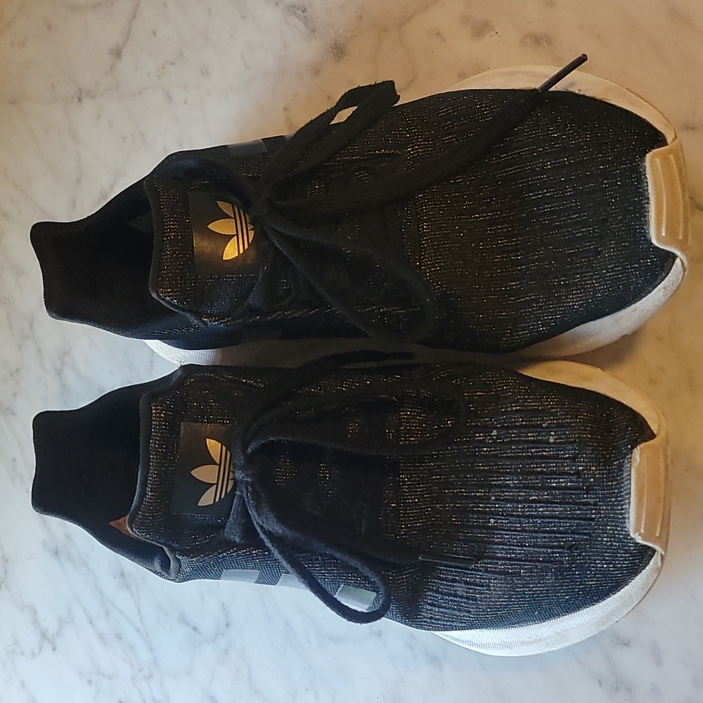 Women's Adidas Size 9